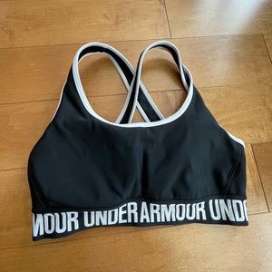 Black under armour sports bra